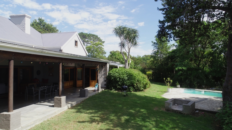 To Let 5 Bedroom Property for Rent in Rheenendal Western Cape